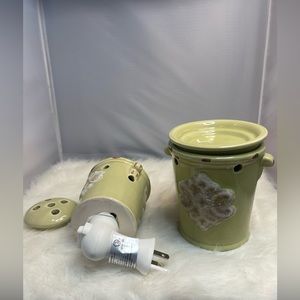Wax warmer and night light set